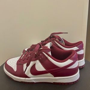 Women Nike Low Dunk Vintage Red